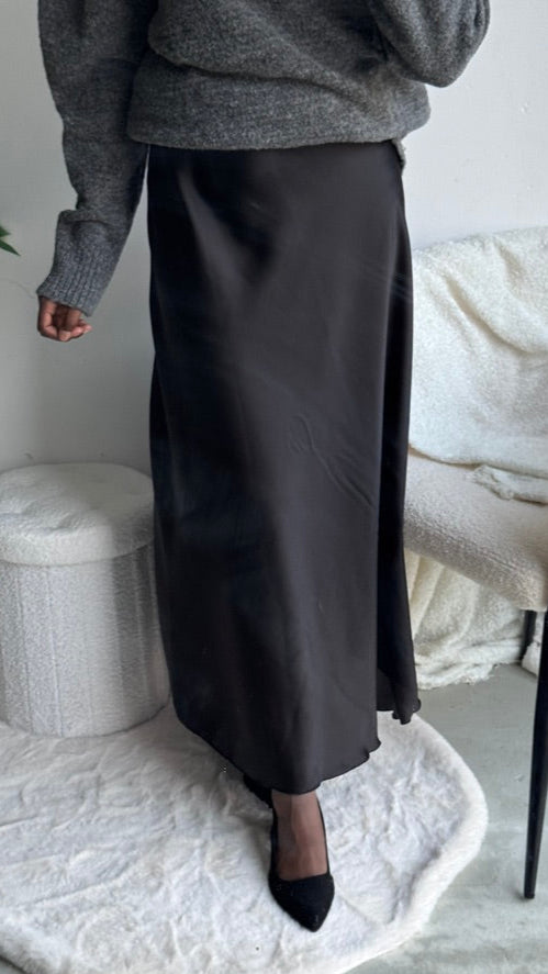 SANA – Satin Skirt in Schwarz