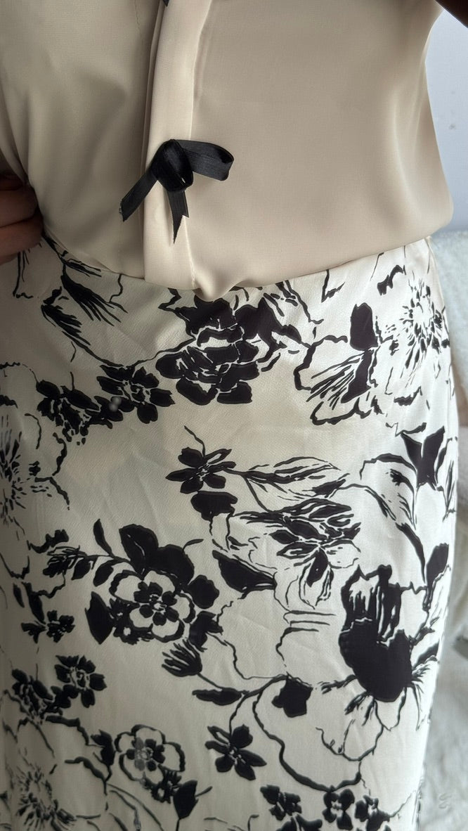 RIMA - Black & Cream Blossom Skirt